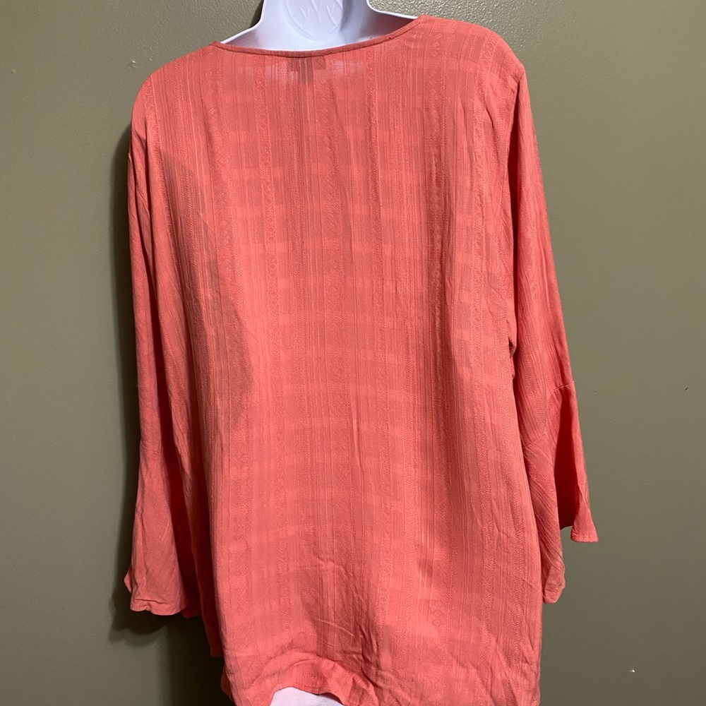 Torrid‎ Tie Bottom Coral Blouse, Size 2X - Picture 2 of 3